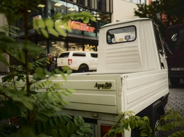 Piaggio Ape50 – Market Day Native